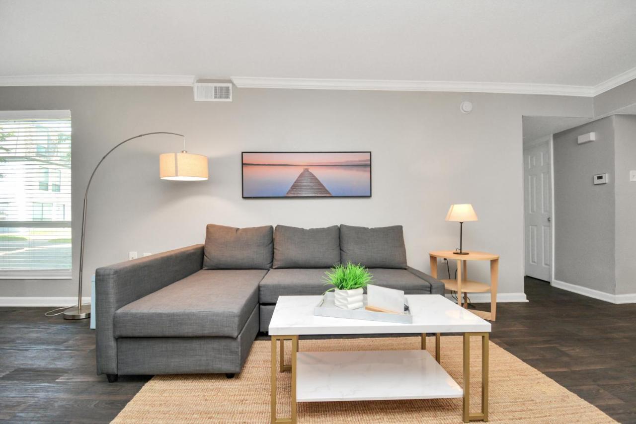 Medical Center Luxury Loft W King Bed Houston